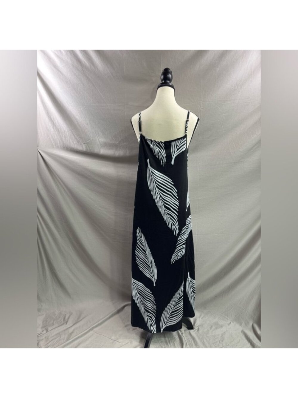 Boho Leaf Print Sleeveless Maxi Dress Black - Picture 9 of 9